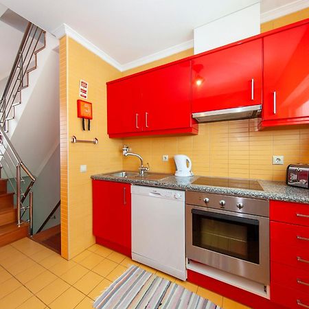 Villa B28 - Stylish Typical House à Lagos Extérieur photo